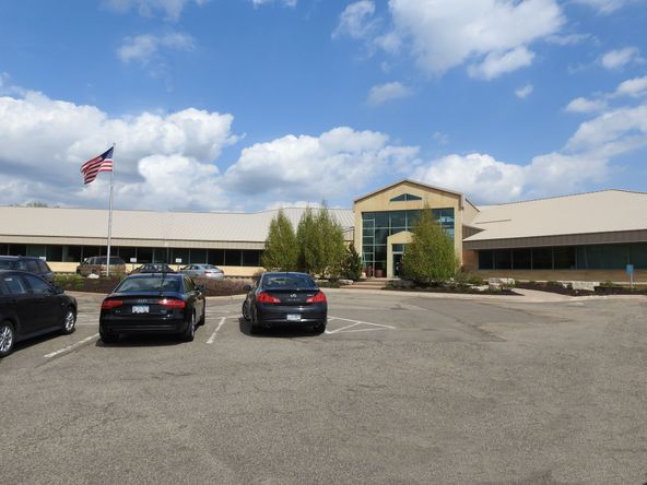 Whitewater Business Center: 12301 Whitewater Dr, Minnetonka, MN 55343